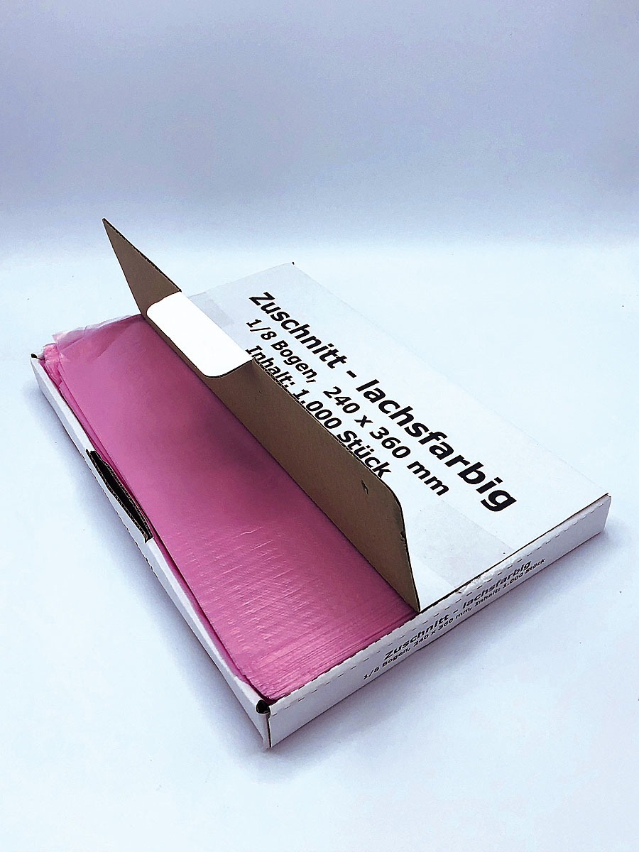 Eine lachsfarbige Kunststofffolie zum Verpacken von Wurst, Fleisch oder Fisch. Die Abmessung beträgt Breite 240 mm Länge 360 mm.
