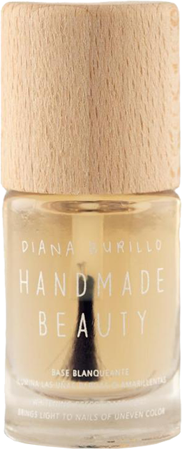 Handmade Beauty Basecoat gelbliche Nägel ohne Hintergrund