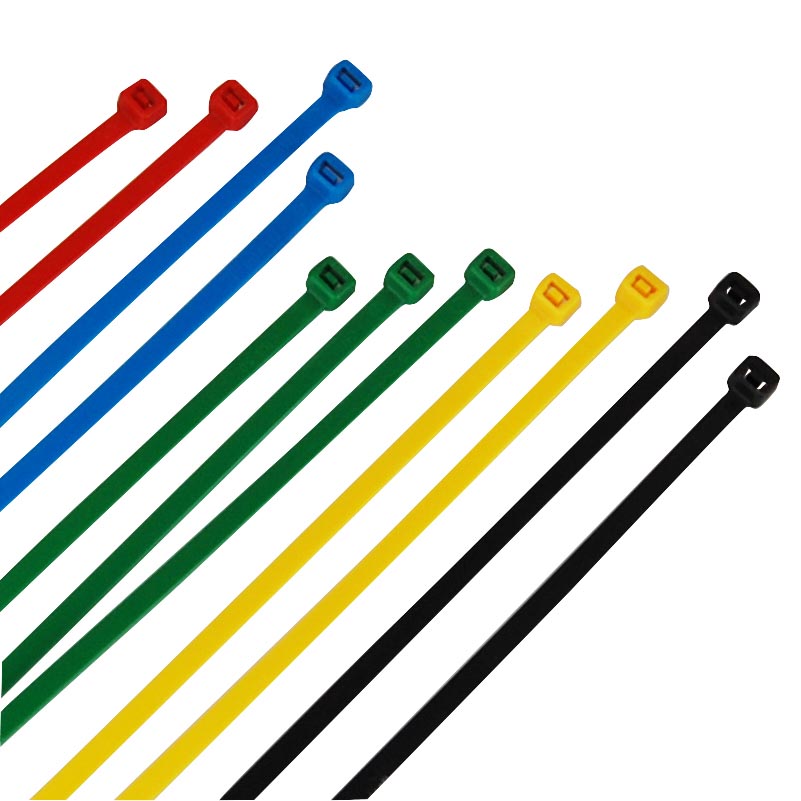 Eine Reihe von Kabelbindern in den Farben rot, blau, grün, gelb und schwarz.