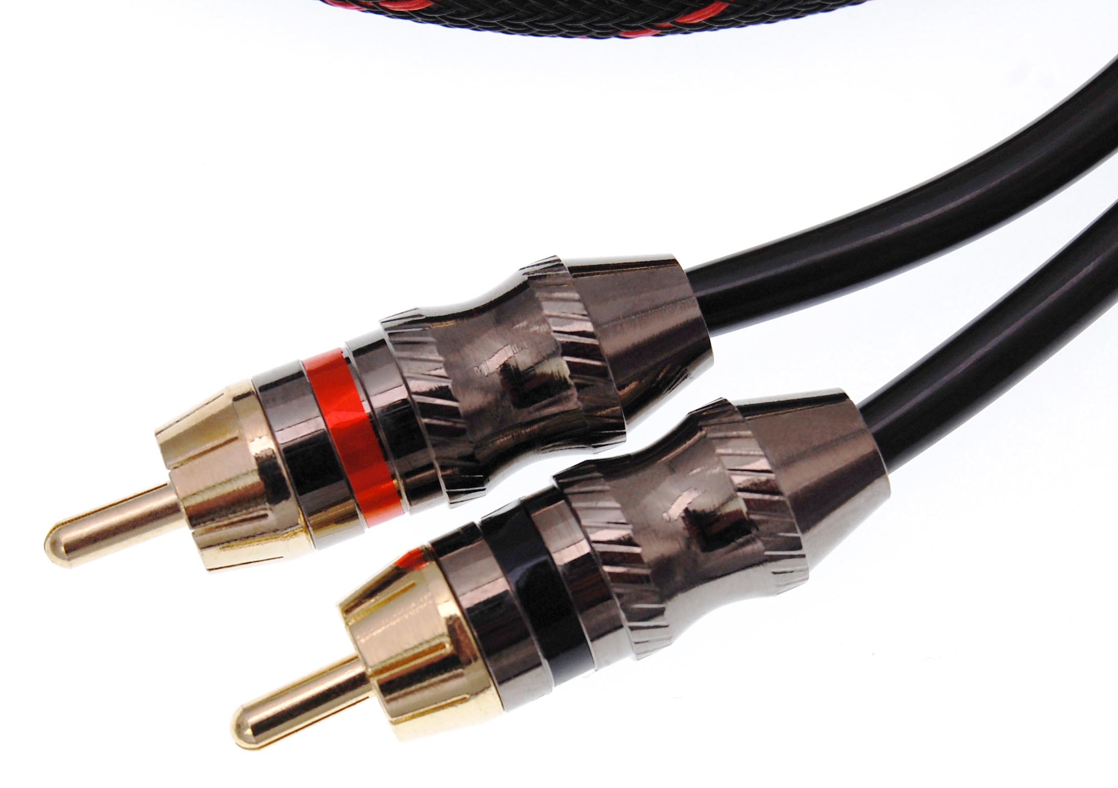 Für eine möglichst verlustarme Signalweitergabe sind die Anschlüsse des Dynavox Perfect Sound Cinchkabels vergoldet.