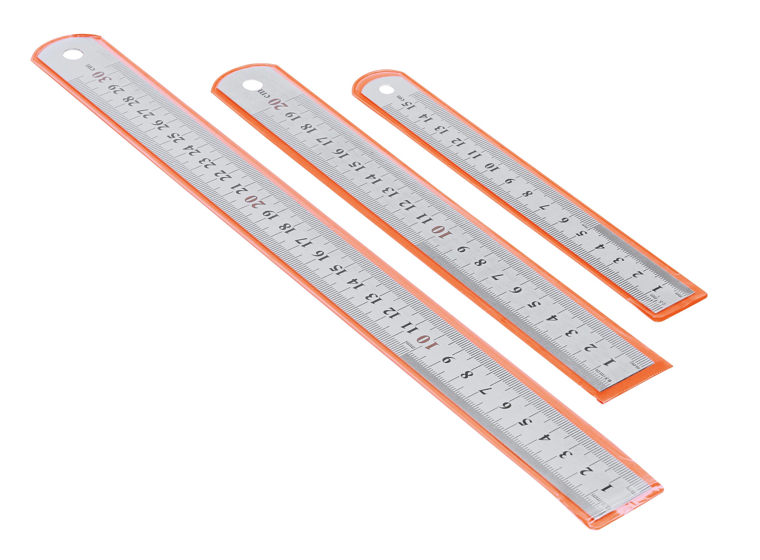 Die Stahllineale kommen in den Längen von 15, 20 und 30 cm.