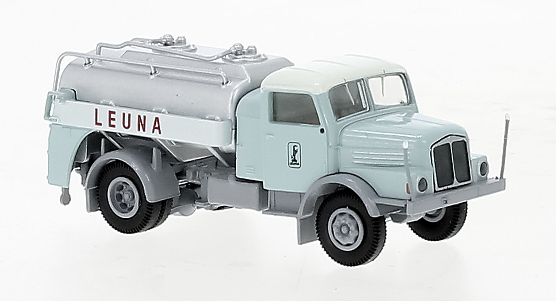 Brekina 71478 - IFA S 4000-1 Tankwagen, Leuna, 1960