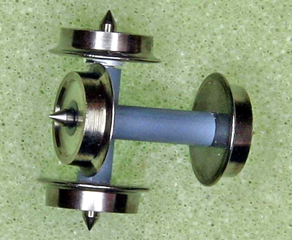 Peho H701 - Radsatz 8mm, mittig isoliert, 2 Stück