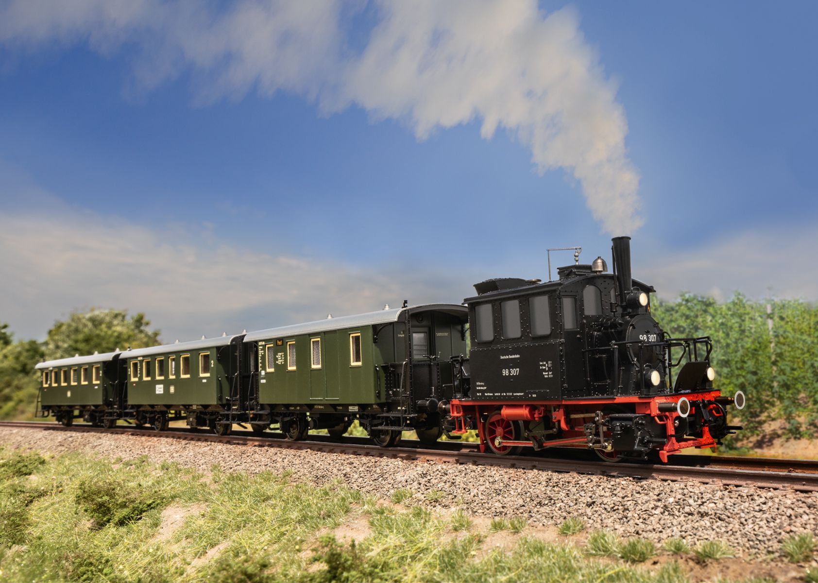 Trix 21229 - Zugset mit BR 98,3 'Glaskasten' und Personenwagen, DB, Ep.III, DC-MFX-Sound Trix 21229 - Zugset mit BR 98,3 'Glaskasten' und Personenwagen, DB, Ep.III, DC-MFX-Sound