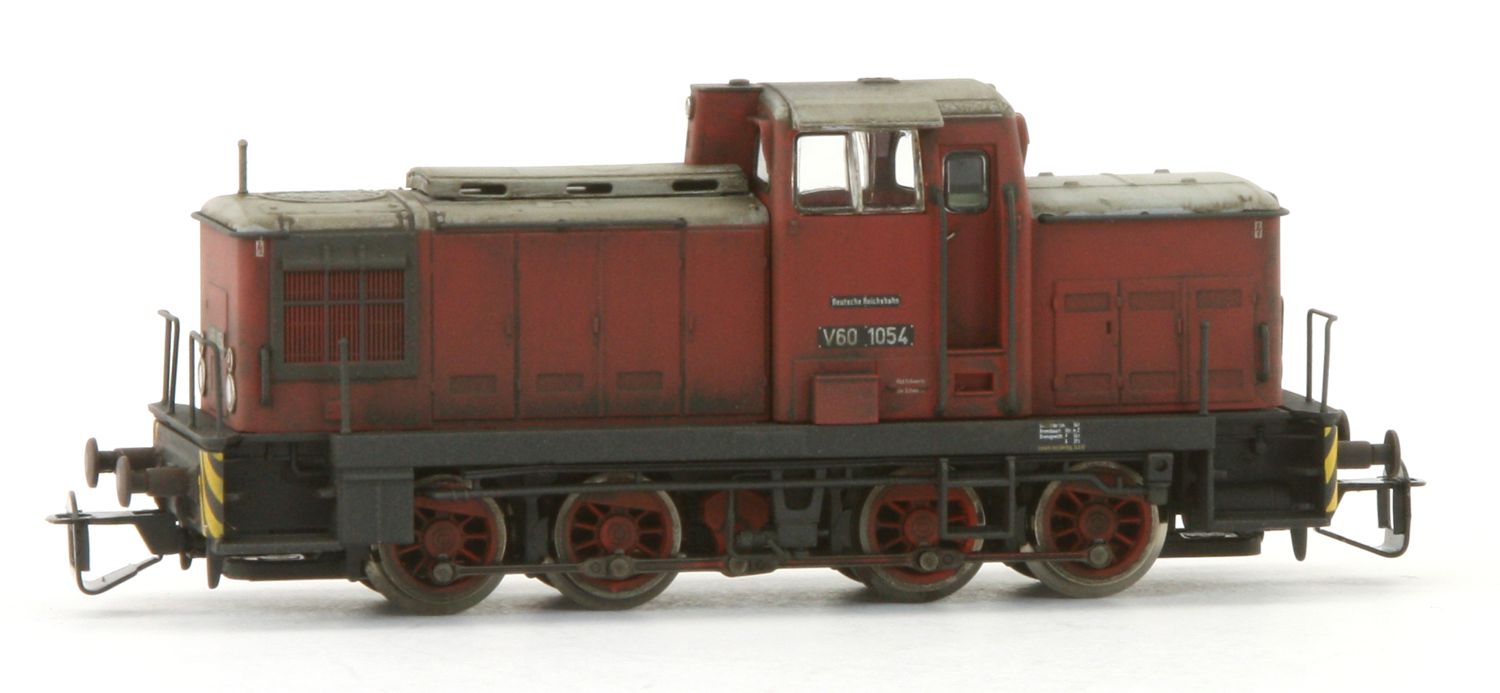 Saxonia 120090 - Diesellok V 60 1054, DR, Ep.III, gealtert