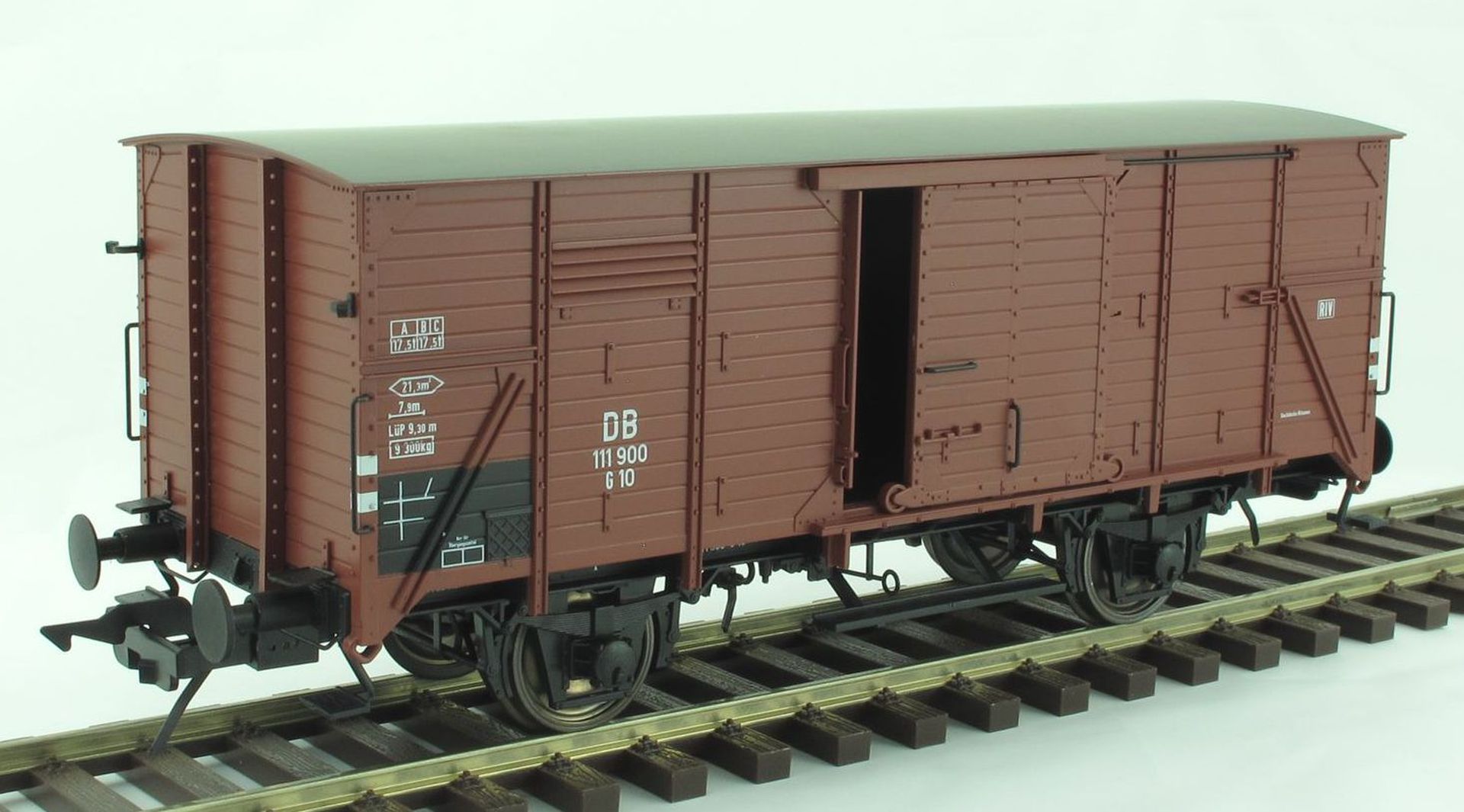 Lenz 42210-10 - Gedeckter Güterwagen G10, DB, Ep.III, 111 900 Lenz 42210-10 - Gedeckter Güterwagen G10, DB, Ep.III, 111 900