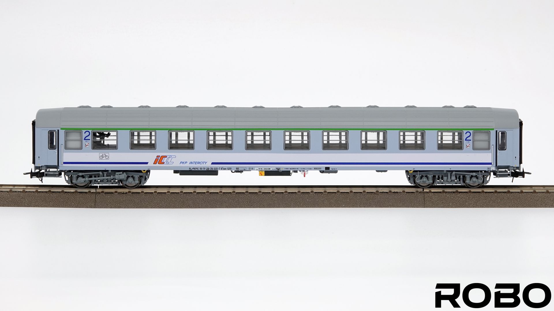 Robo 222250 - Personenwagen 111As mit Fahrradabteil, PKP IC, Ep.VI