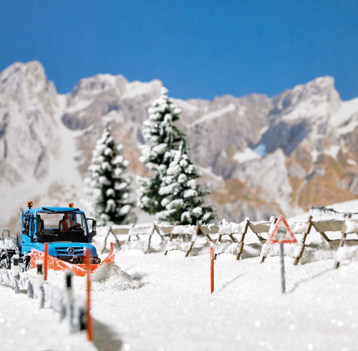 Busch 1120 - Schneefangzäune und Schneestangen Busch 1120 - Schneefangzäune und Schneestangen