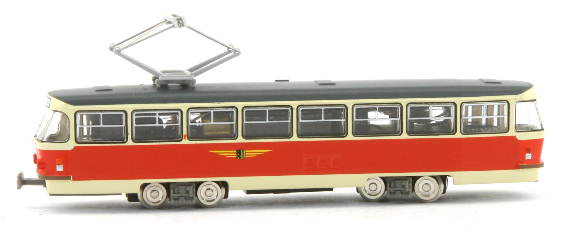 TOMYTEC 977814 - Dresdner Straßenbahn Tatra T4-B4, grau-rot-beige, Ep.IV