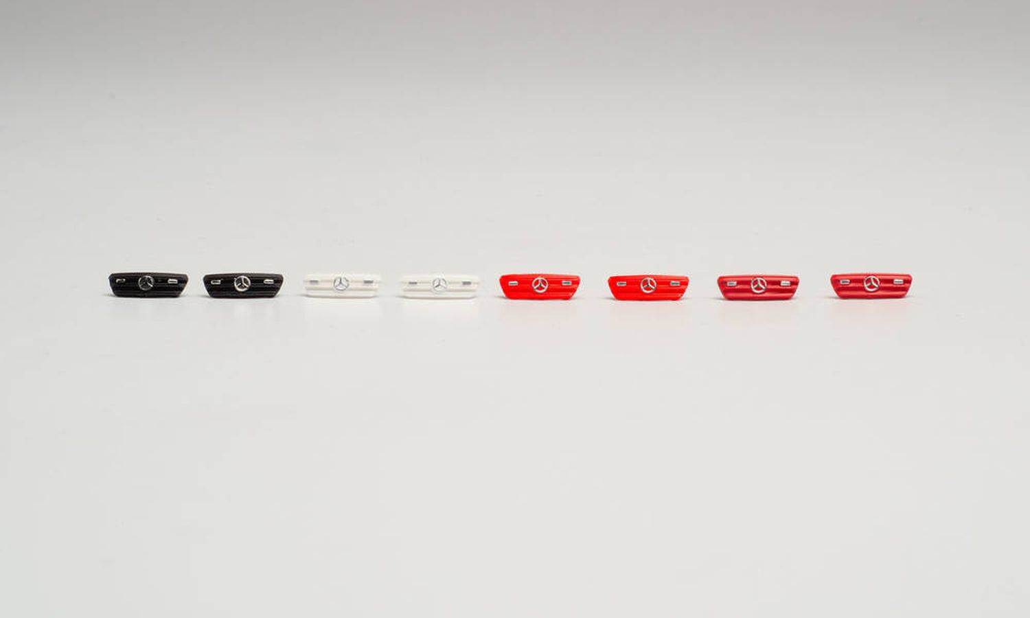 Herpa 055260 - Zubehör Kühlergrill 8 Stück - je 2x weiß, schwarz, rot und leuchtrot