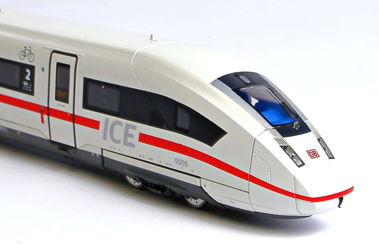Piko 51401 - Triebzug ICE 4, BR 412, 4-teilig, DBAG, Ep.VI, AC-Digital Piko 51401 - Triebzug ICE 4, BR 412, 4-teilig, DBAG, Ep.VI, AC-Digital