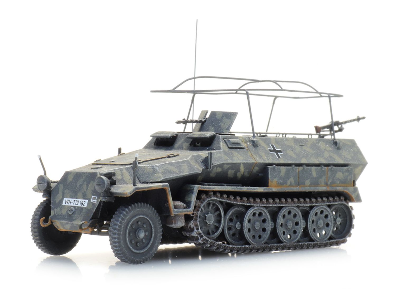Artitec 6870481 - Wehrmacht Sd.Kfz. 251/3 Ausführung C, Funkpanzerwagen, camo-grau