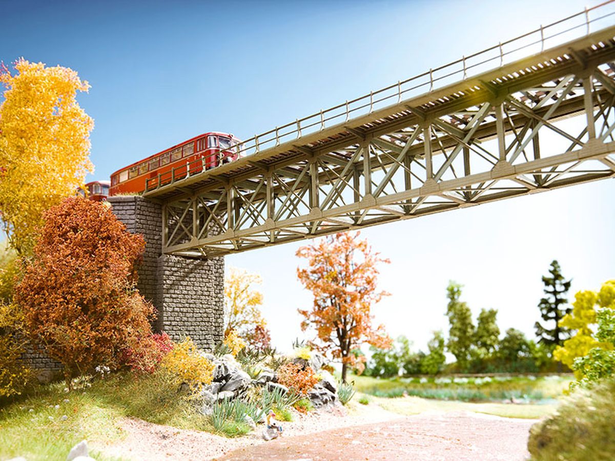 Noch 67038 - Stahlbrücke für Schmalspurbahnen