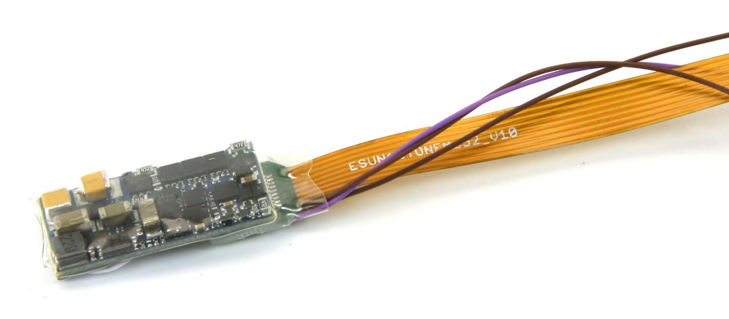 ESU 58810 - LokSound 5 micro, DCC/MM/SX/M4, NEM652, mit Lautsprecher 11x15mm