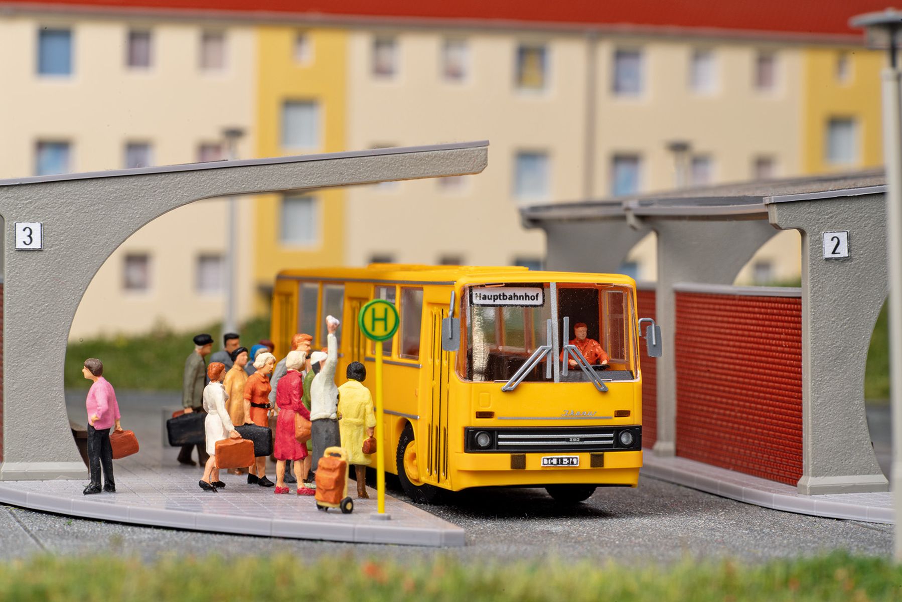 mini-car 66055 - Ikarus 260 Stadtomnibus, bedruckter Bausatz