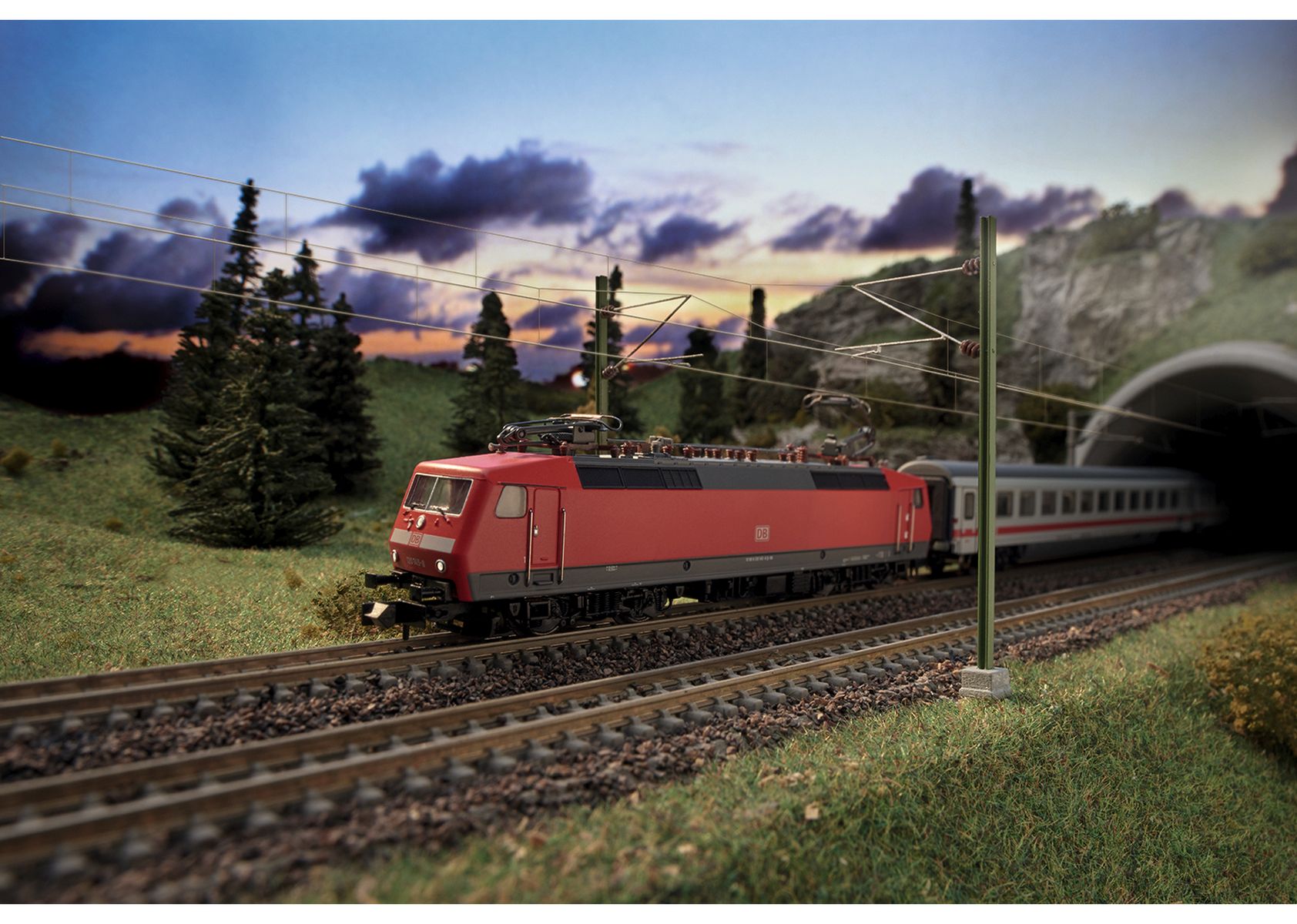 Trix 11150 - Analoges Startset mit DB 120 und Personenzug, DBAG, Ep.VI