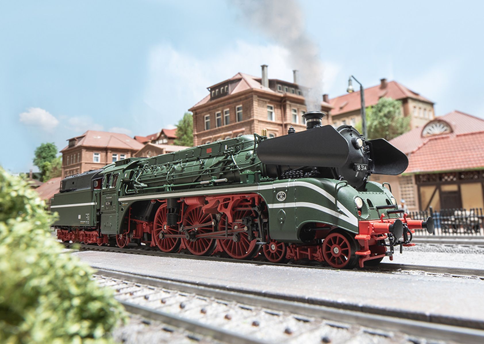 Märklin 39029 - Dampflok 18.3, 18 314 mit Ölfeuerung, DR, Ep.III, MFX+-Sound