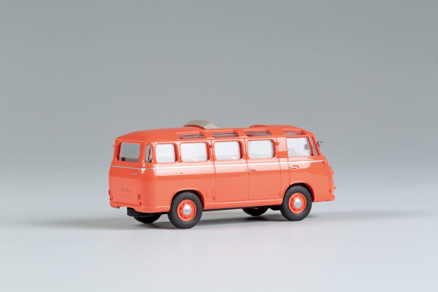 mini-car 66019 - Goliath Luxusbus hellkoralle - Fertigmodell