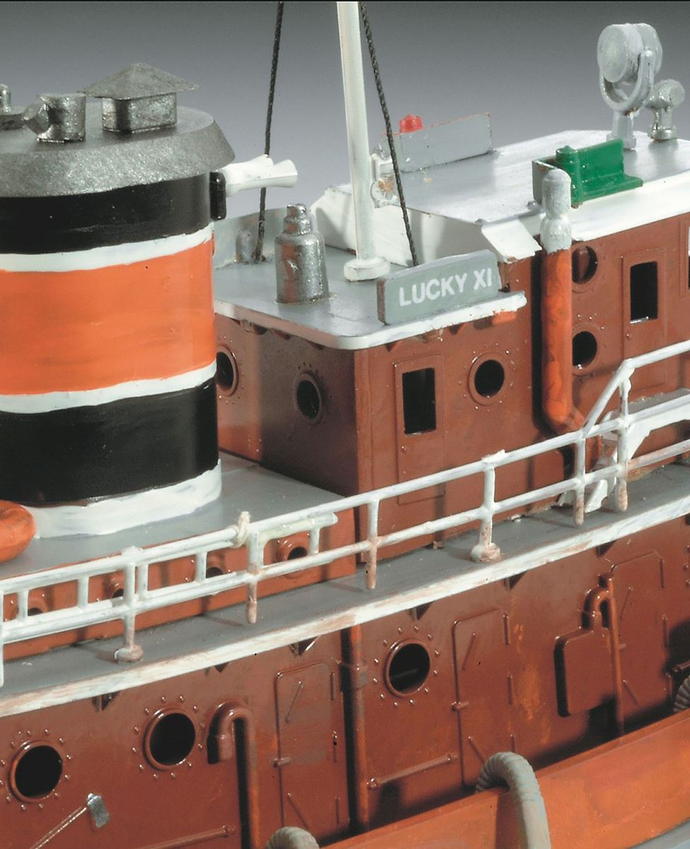 Revell 05207 - Harbour Tug Boat Revell 05207 - Harbour Tug Boat