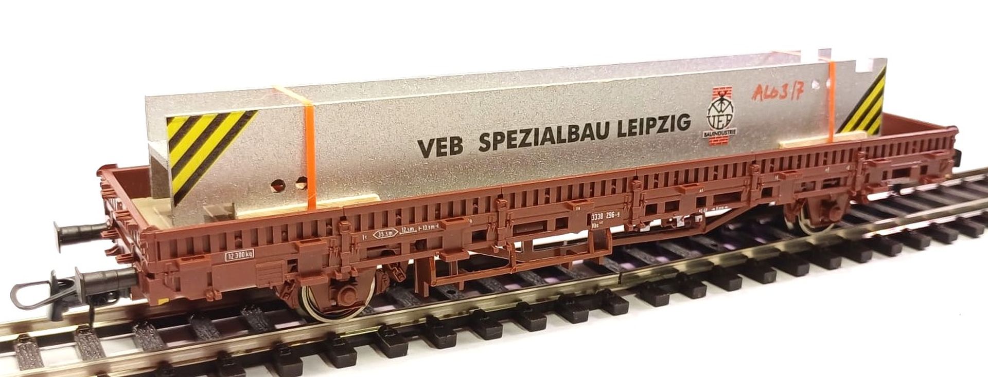 Loewe 2390 - Ladegut Maschinenbauteil 'VEB Spezialbau Leipzig', 130 mm