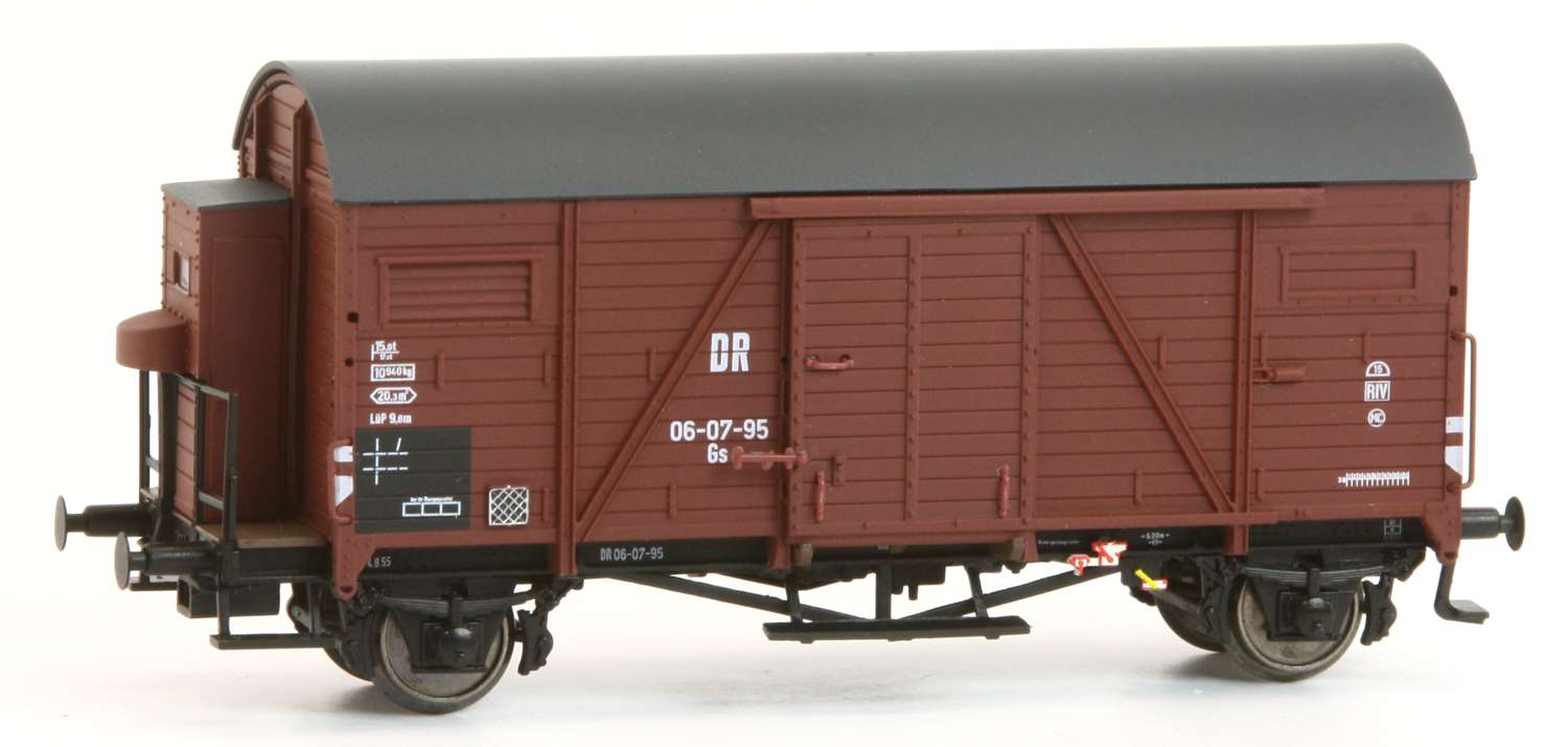 Exact-Train EX20045 - Gedeckter Güterwagen 'Nordhausen', DR-USSR, Ep.IIIb, 2.BN, mit Bremserhaus