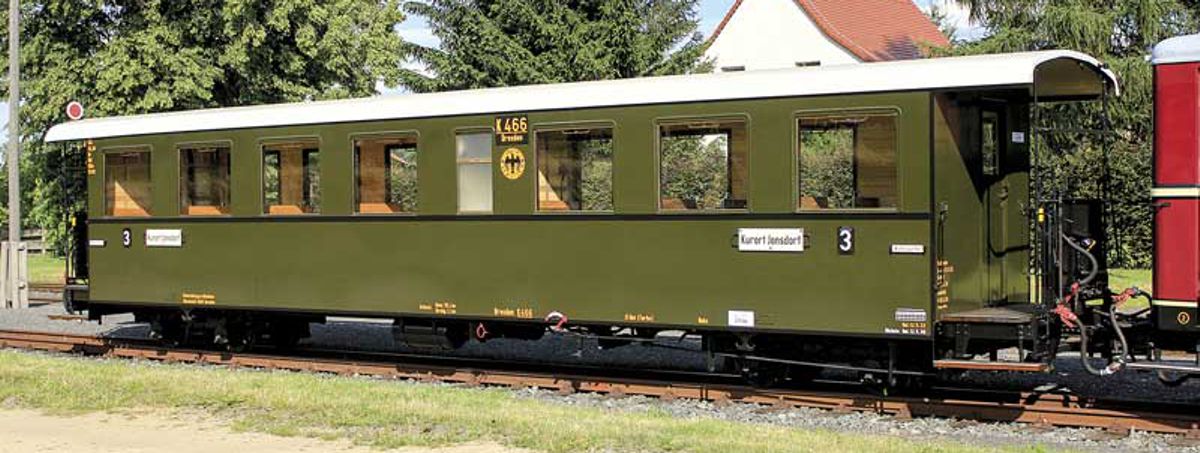 Technomodell 52497 - Einheitspersonenwagen 3.Klasse K466, Zittauer DRG-Zug, Ep.VI