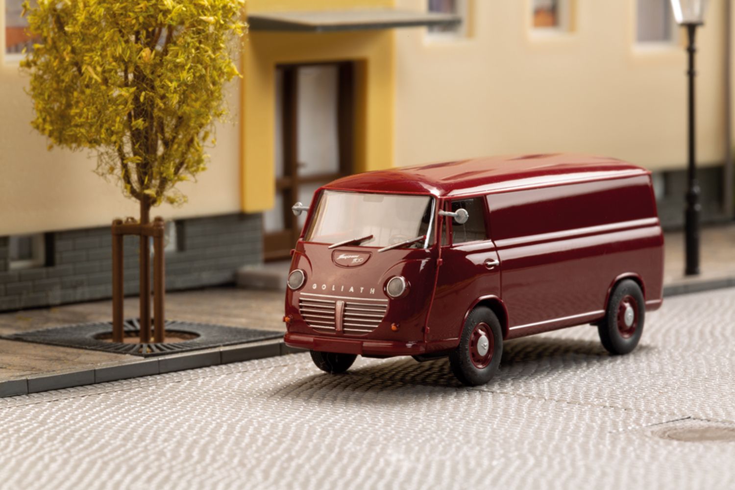 mini-car 66007 - Goliath Kastenwagen weinrot - Fertigmodell