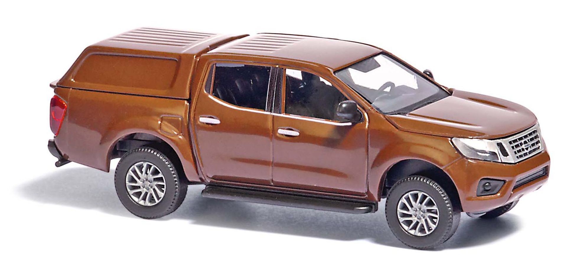 Busch 53706 - Nissan Navara Hardtop, Braun, Bj. 2015