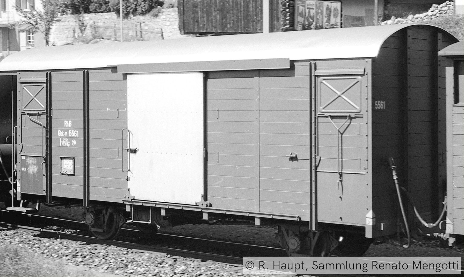 Bemo 2283107 - Gedeckter Güterwagen Gbk-v 5597, RhB, Ep.III-IV