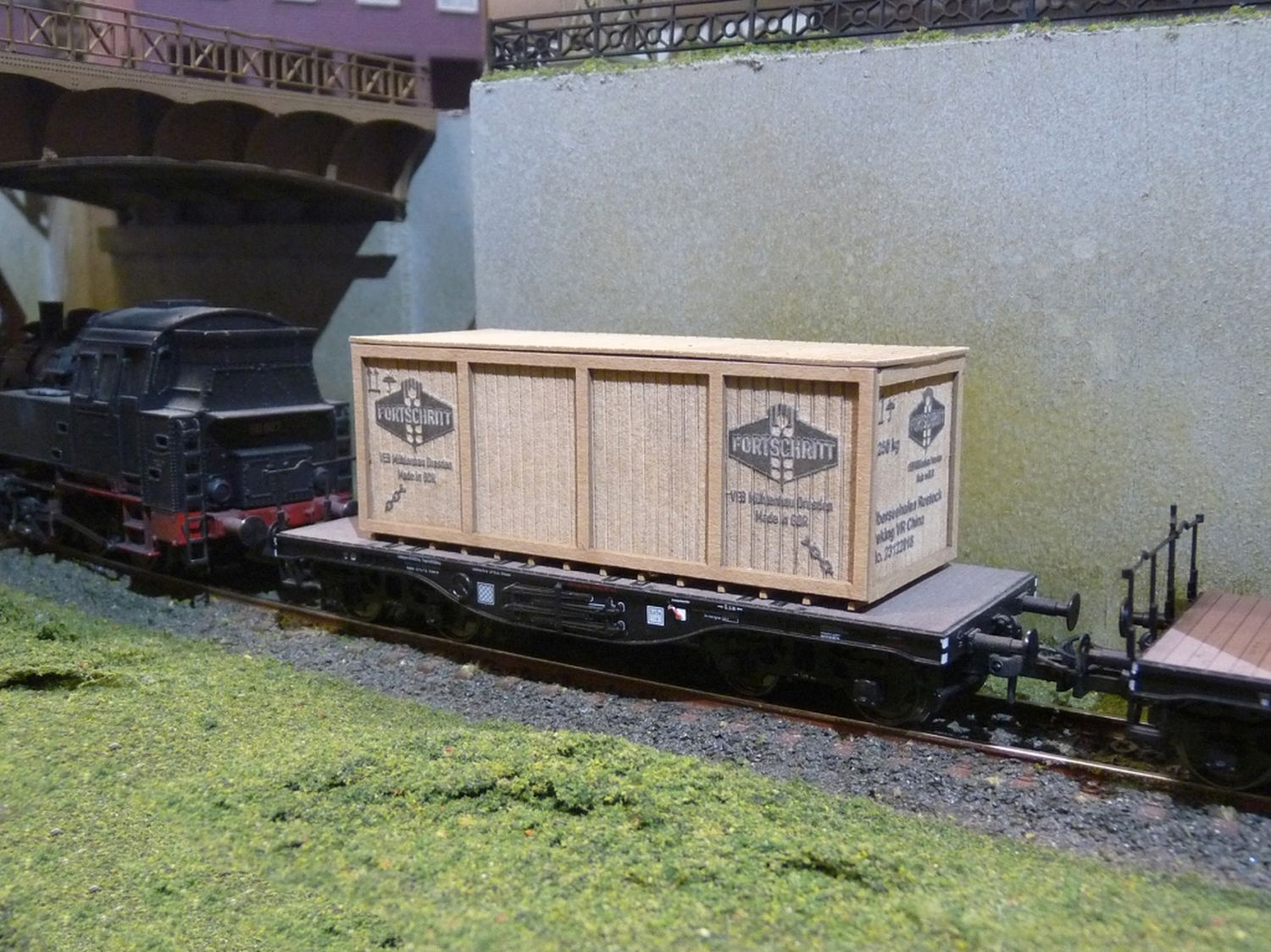 Joswood 40151 - Kiste Fortschritt groß mit Rahmen, 1 Stück Joswood 40151 - Kiste Fortschritt groß mit Rahmen, 1 Stück
