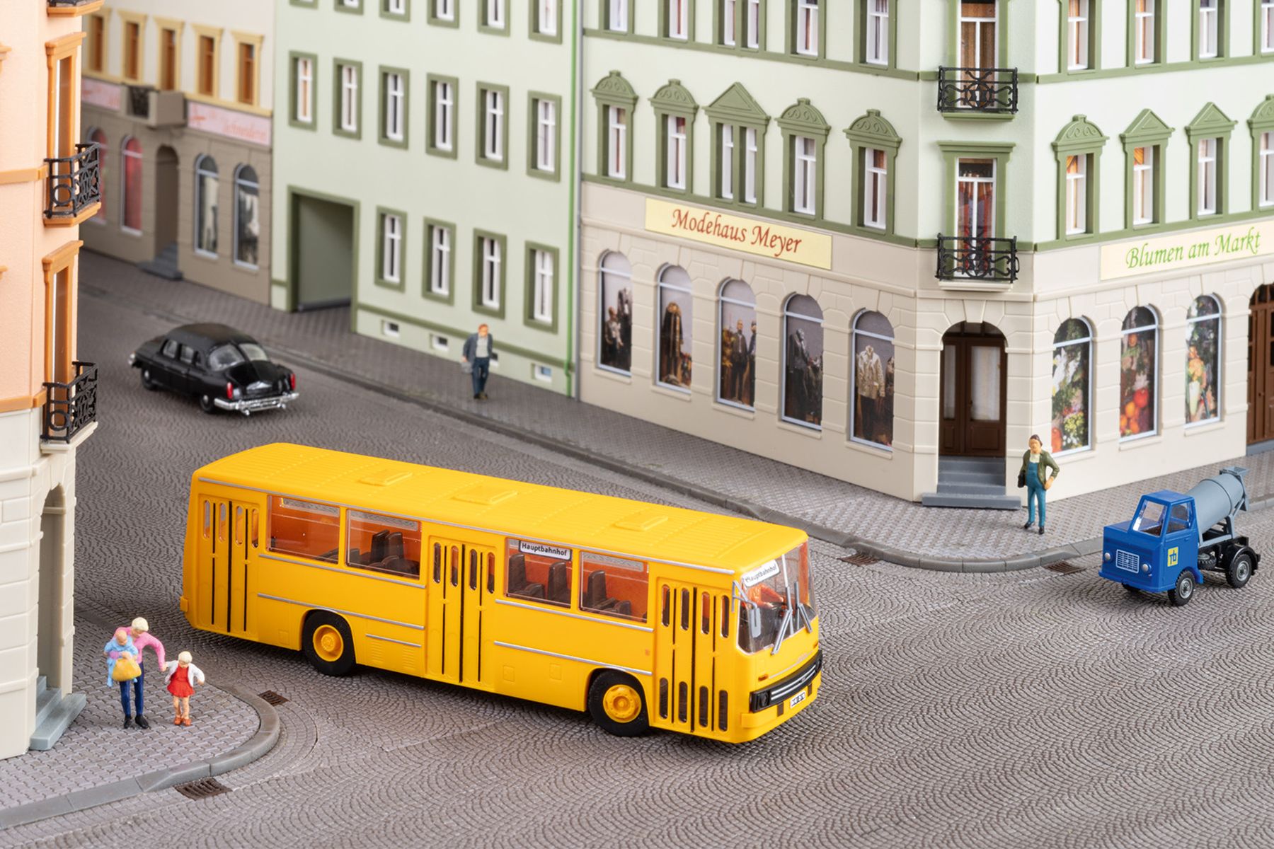 mini-car 66055 - Ikarus 260 Stadtomnibus, bedruckter Bausatz