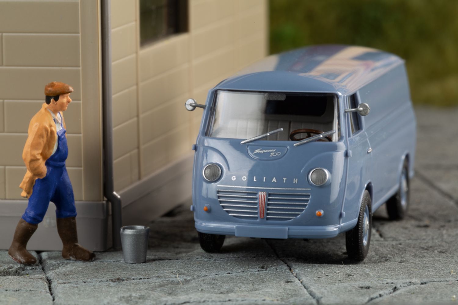 mini-car 66006 - Goliath Kastenwagen blau - Fertigmodell