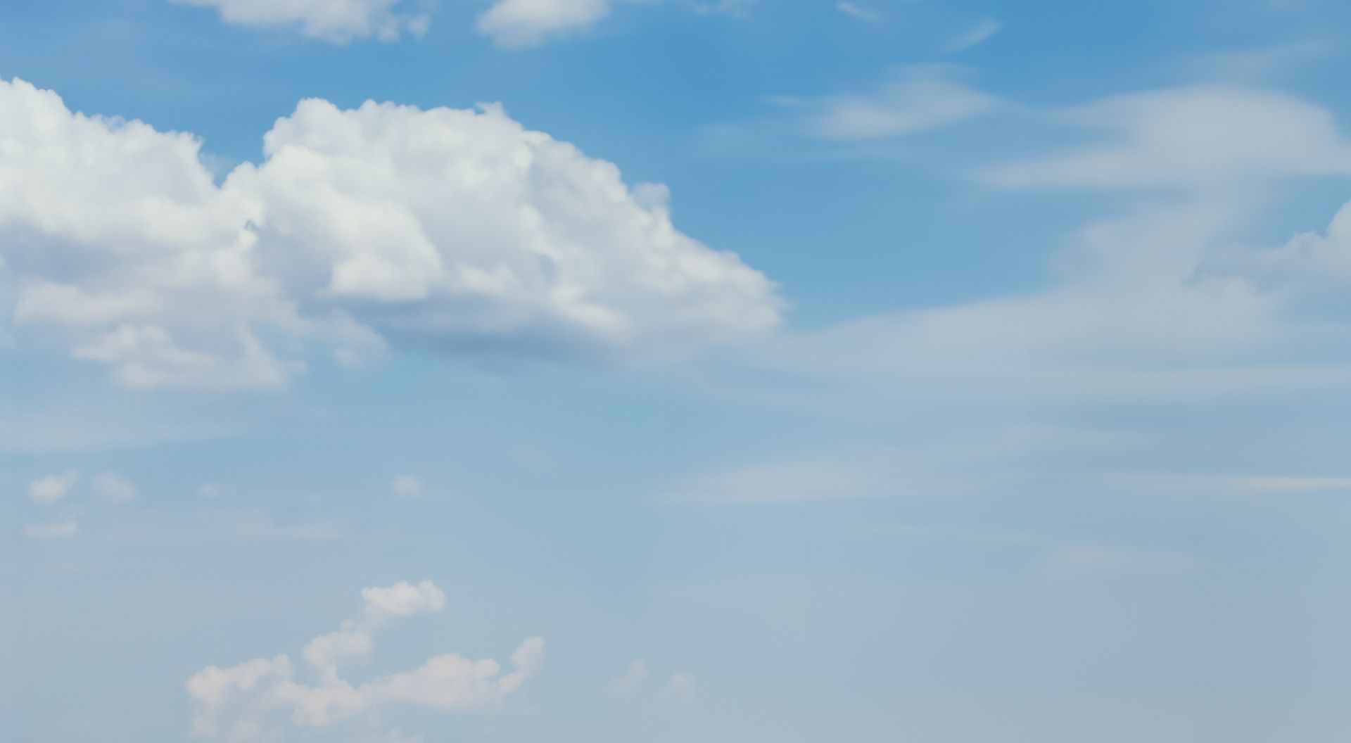elriwa M4-H48-F - Hintergrundplatte aus PVC-Hartschaum 'Himmel mit Wolken', Höhe 48 cm, Bild F
