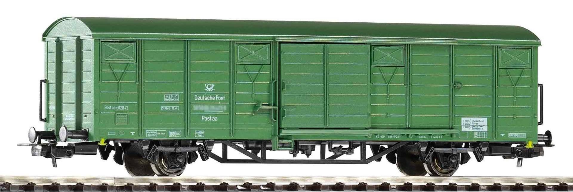 Piko 24504 - Gedeckter Güterwagen Post aa, DR, Ep.IV