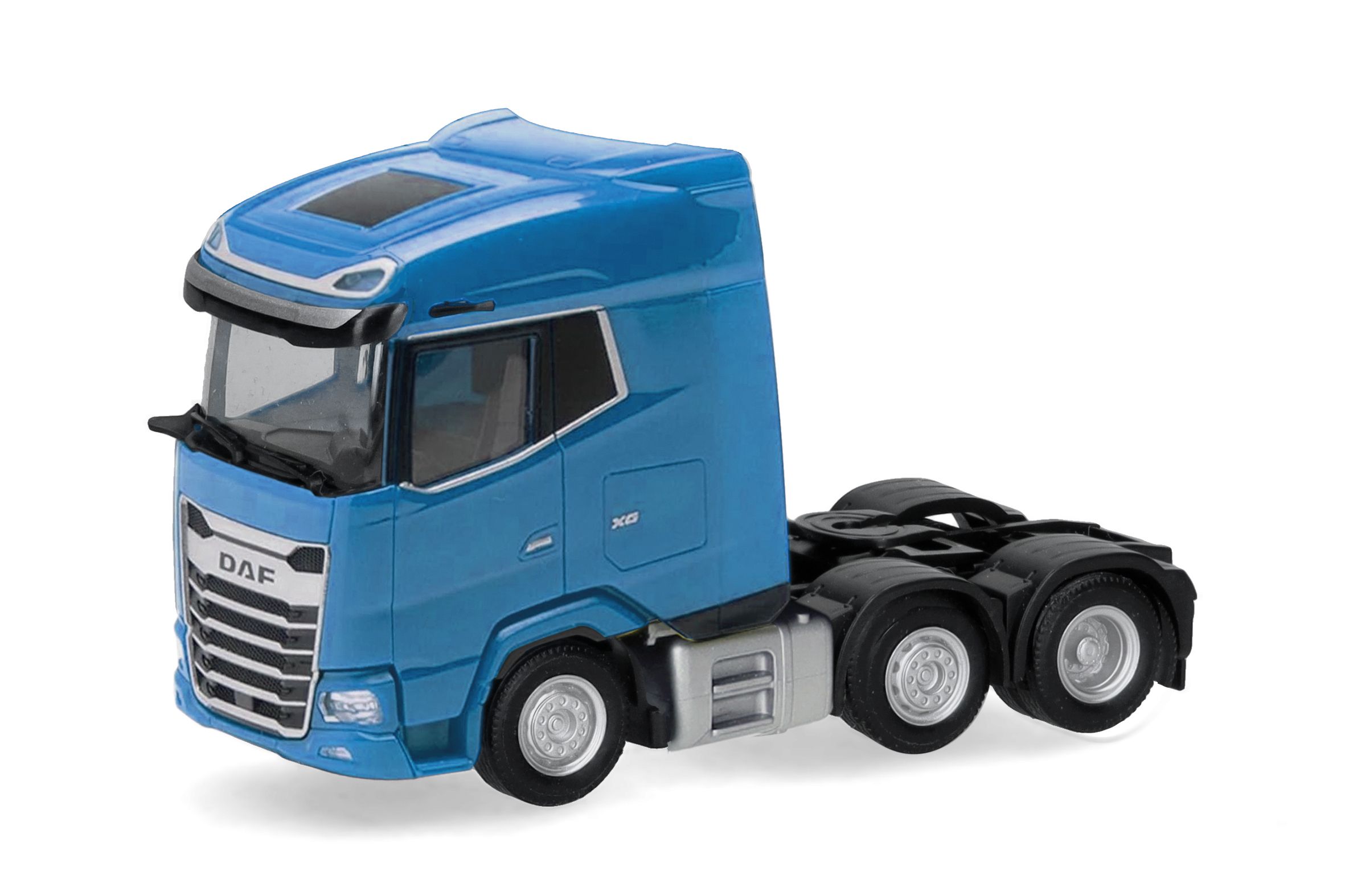 Herpa 318983-002 - DAF XG Zugmaschine 3achs (6x2), lichtblau