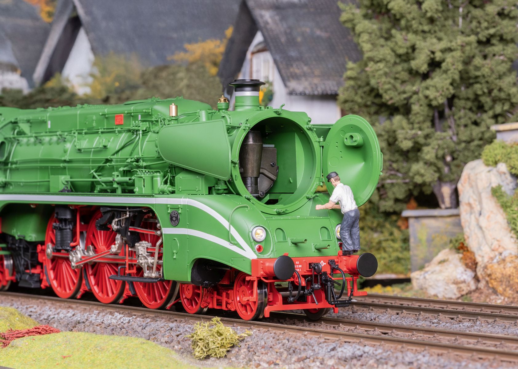 Märklin 55128 - Dampflok 18 314 Kohlefeuerung, DR, Ep.III, MFX-Sound Märklin 55128 - Dampflok 18 314 Kohlefeuerung, DR, Ep.III, MFX-Sound