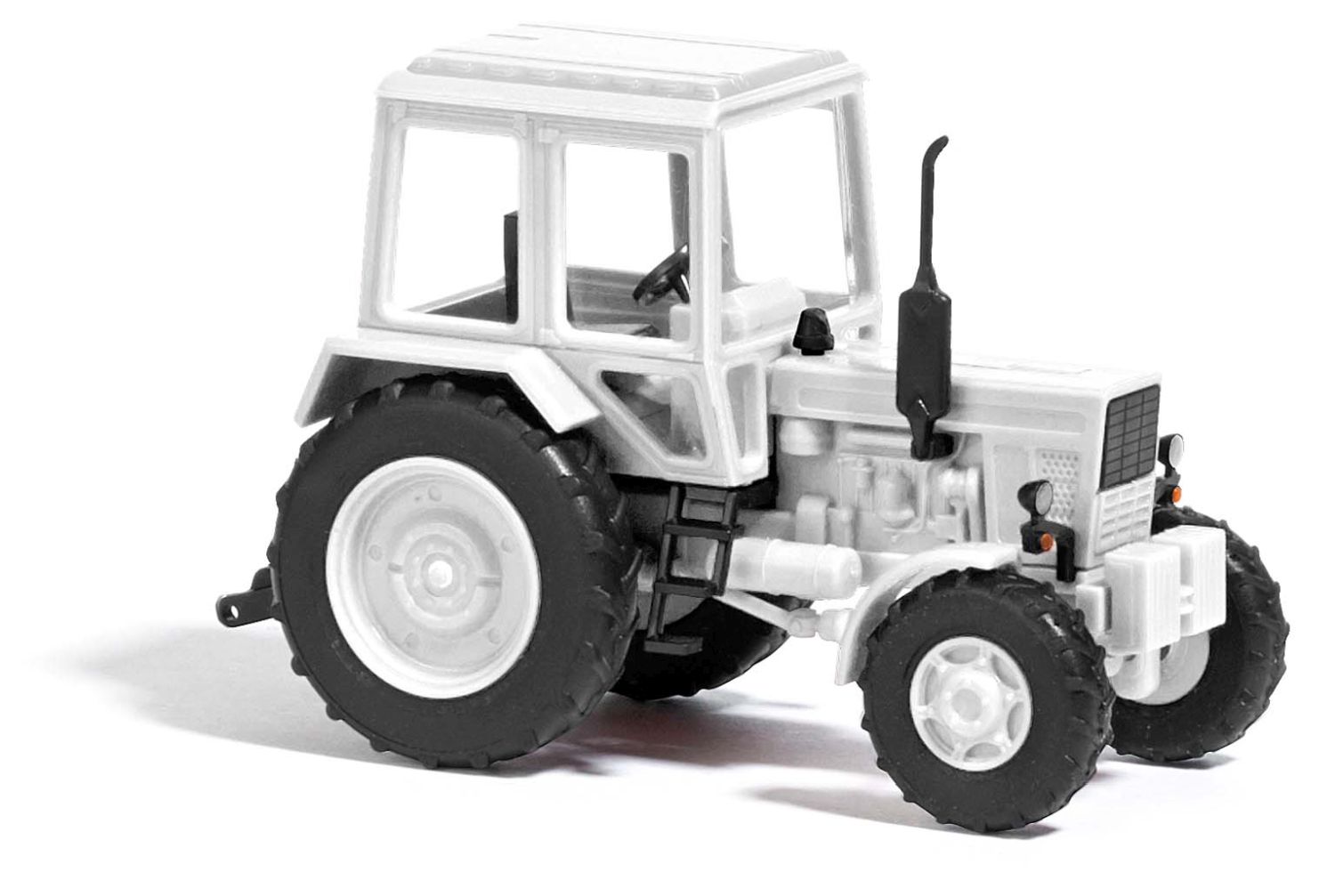 Busch 60262 - Bausatz: Traktor Belarus MTS 82