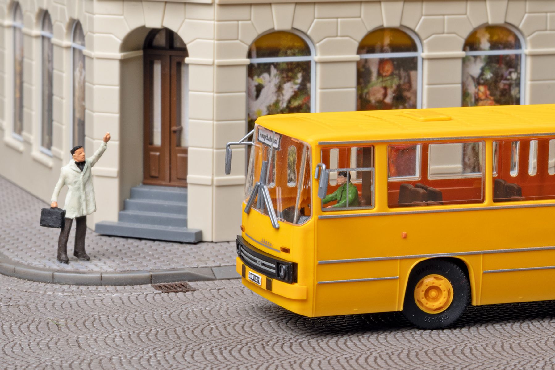 mini-car 66055 - Ikarus 260 Stadtomnibus, bedruckter Bausatz