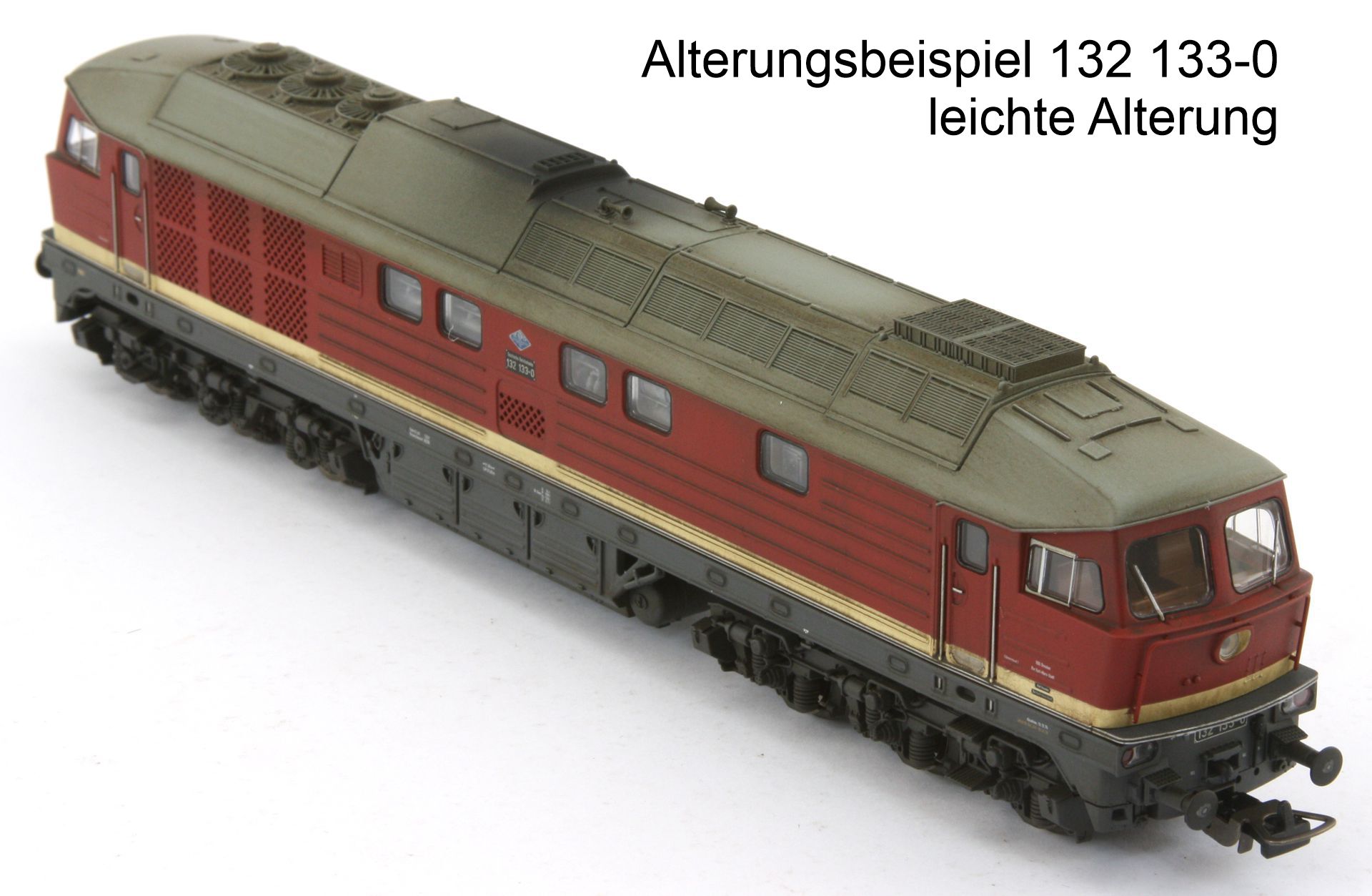 Piko 71334-ZHK-LA - Diesellok 132 164-5, DR, Ep.IV, DC-Zimo-Henningsound, elektr. Kupplungen, leichte Alterung
