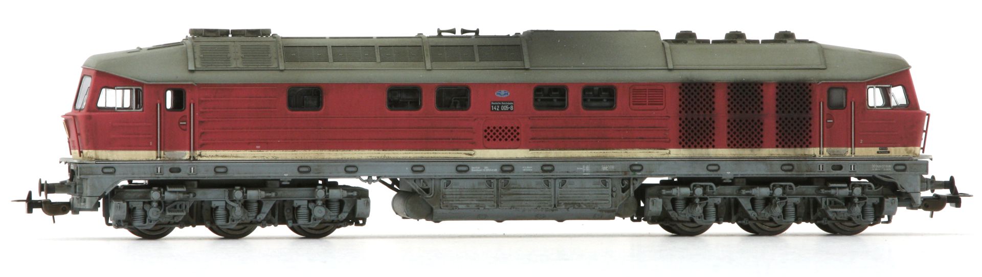 Saxonia 87056 - Diesellok 142 005-8, DR, Ep.IV, DC-Sound, gealtert