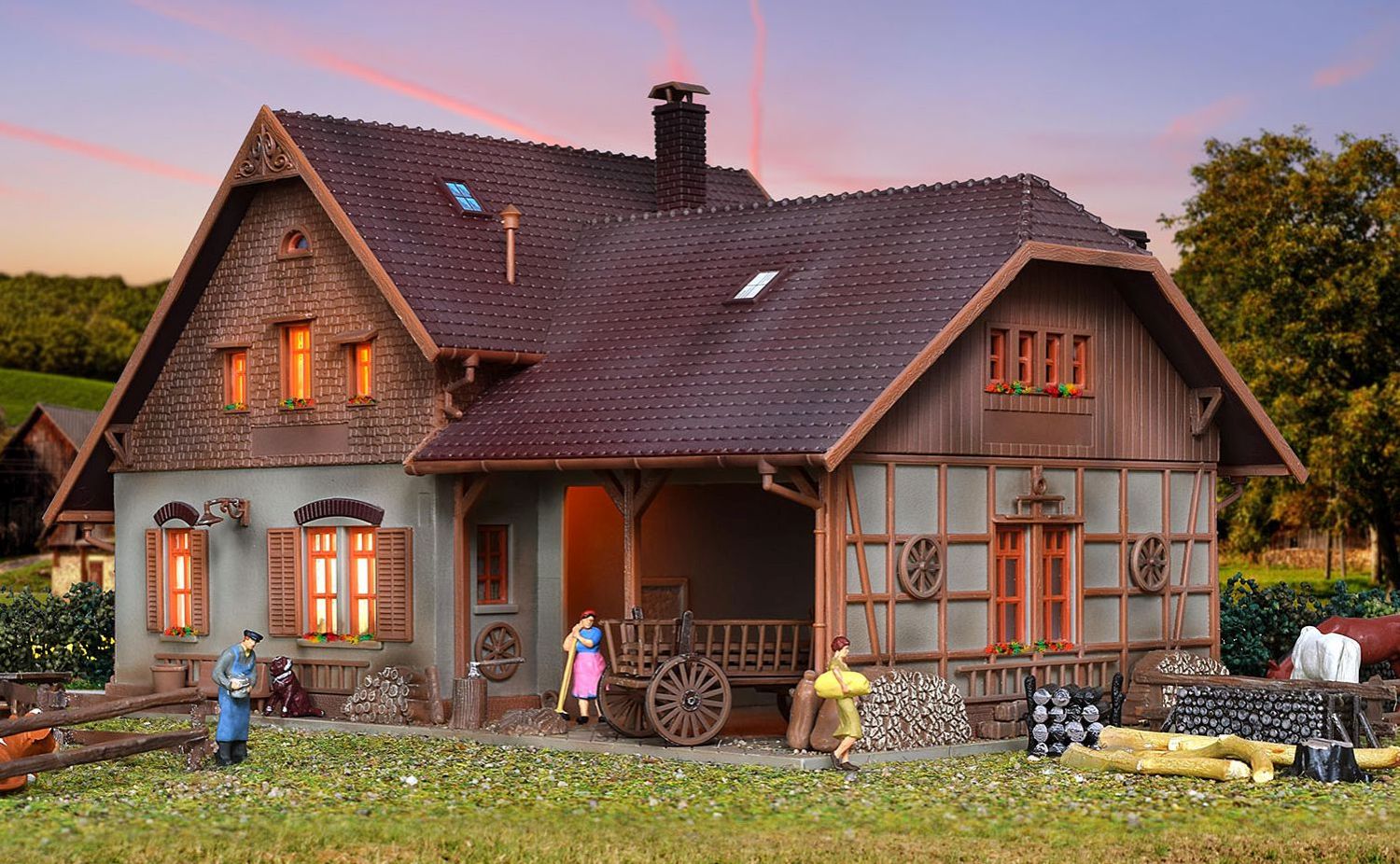 Vollmer 43744 - Bauernhaus mit Remise Vollmer 43744 - Bauernhaus mit Remise