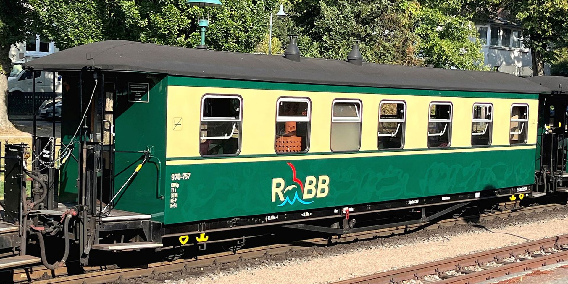 Bemo 3020857 - Personenwagen 970-803 Modernisierungswagen, RÜBB, Ep.VI