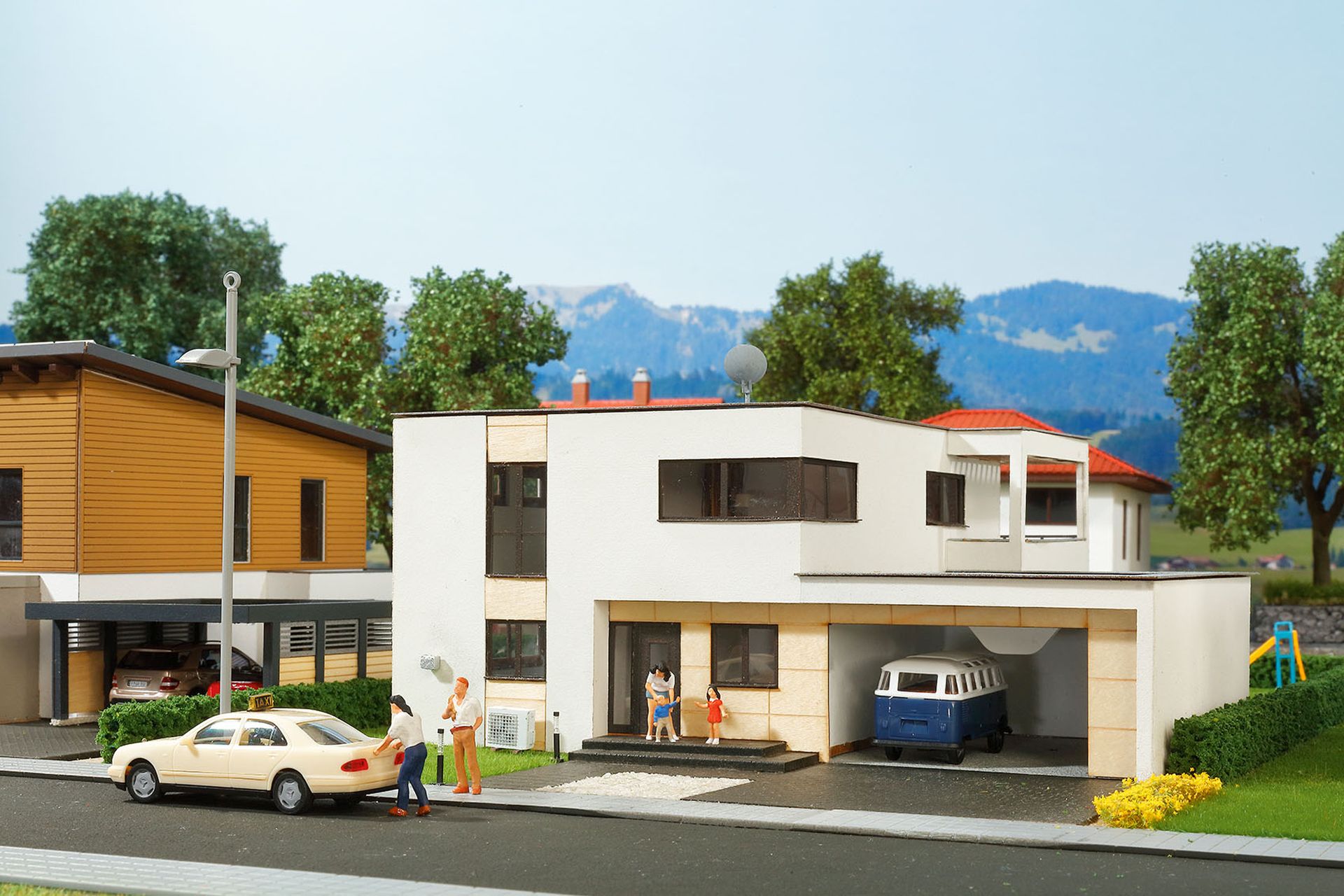 Kibri 38338 - Kubushaus Anna mit Balkon - Polyplate Bausatz