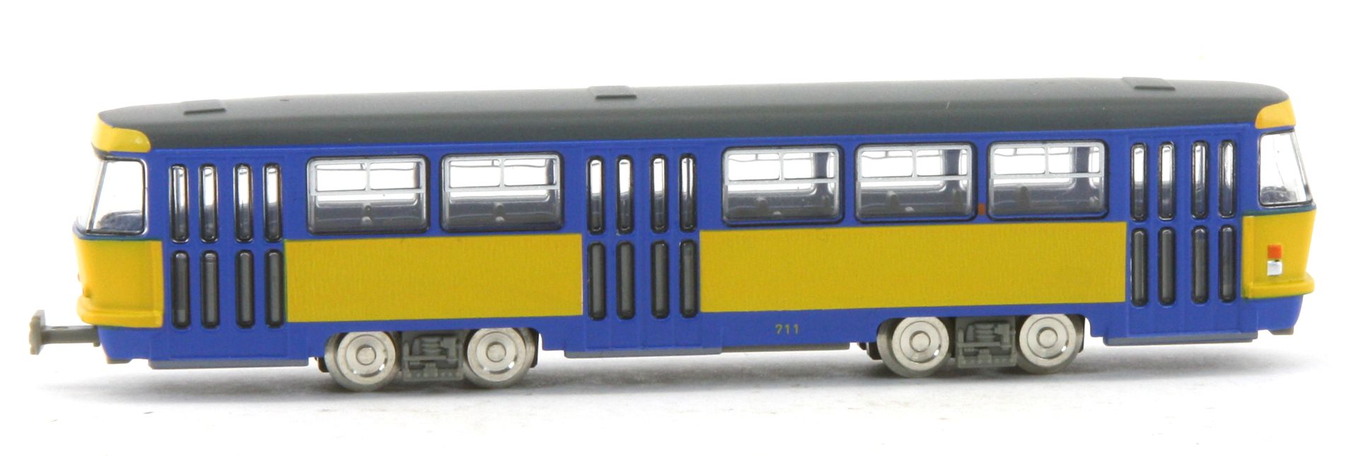 TOMYTEC 977821 - Leipziger Straßenbahn Tatra T4-B4, grau-blau-gelb, Ep.IV