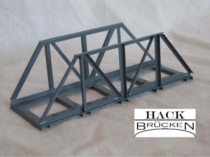 Hack 30050 - VT11 - Vorflutbrücke 11cm, 1-gleisig, grau