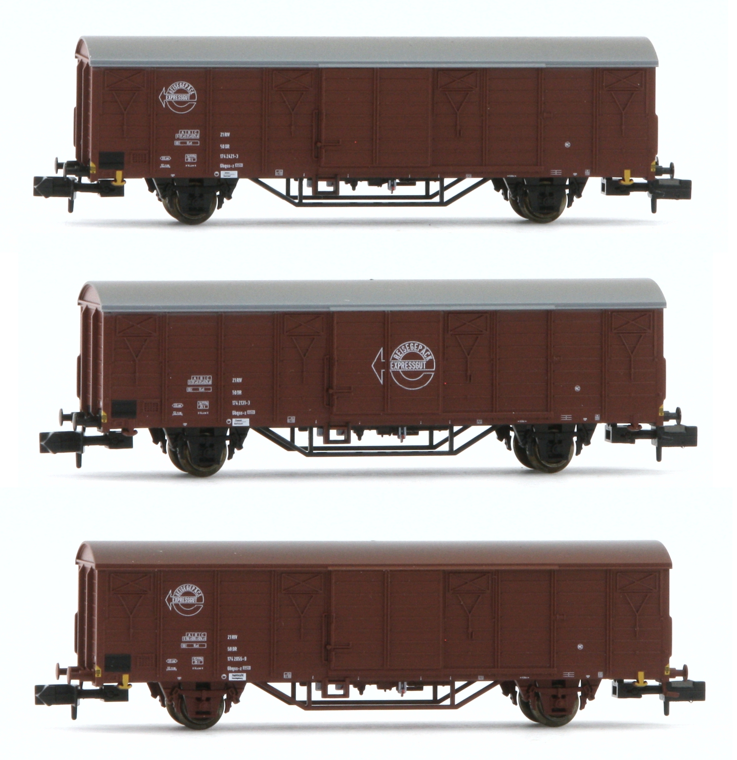 Trix 18902-A24 - 3er Set gedeckte Güterwagen, DR, Ep.IV 'Expressgut'