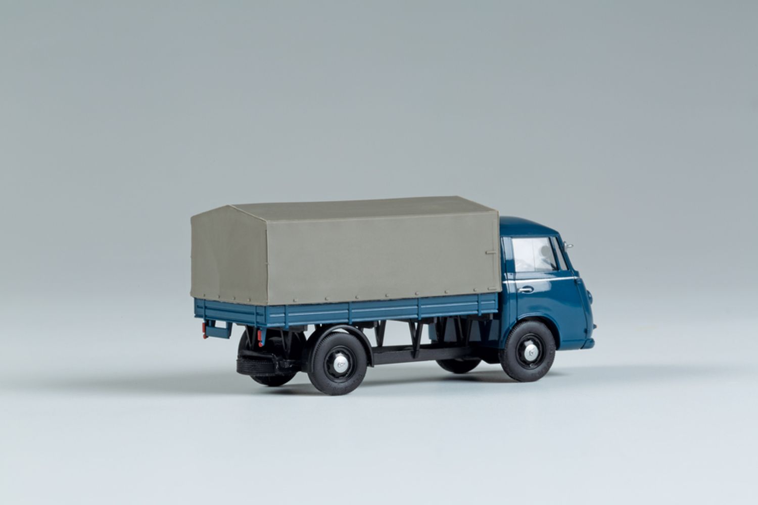 mini-car 66021 - Goliath Pritschenwagen Plane blaugrün - Fertigmodell