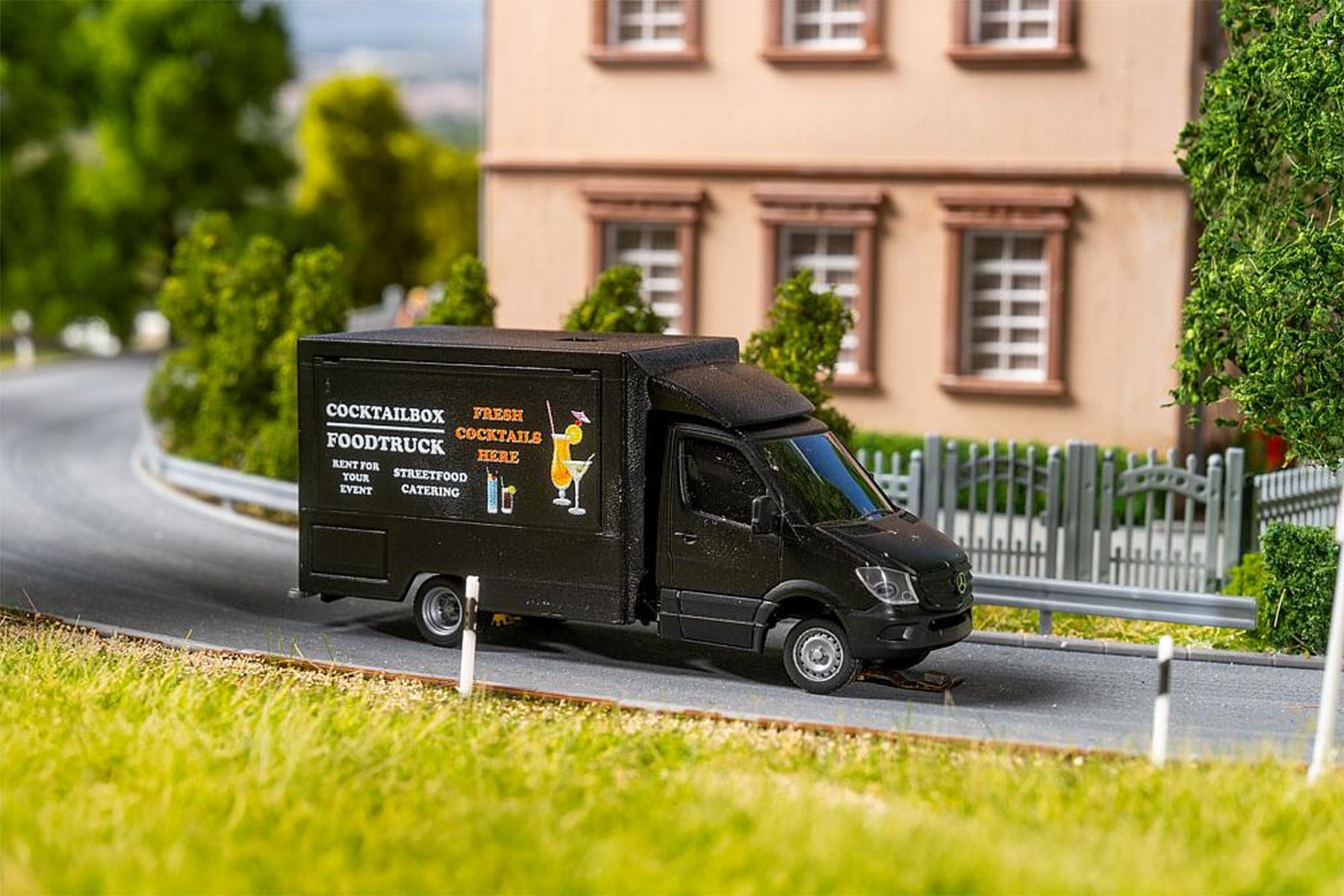 Faller 161446 - MB Sprinter Foodtruck (HERPA)