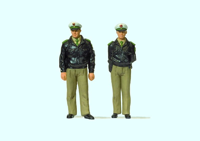 Preiser 63100 - Polizisten stehend, Grüne Uniform, BRD