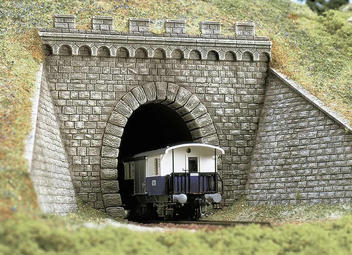 Busch 7022 - Tunnelprotal,1g